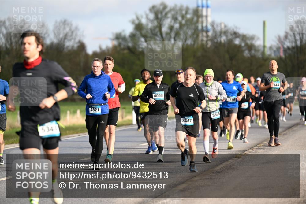 12.04.2026 - 45. Internationalen Wilhelmsburger Insellauf Dr. Thomas Lammeyer http://msf.ph/oto/9432513 12.04.2026 09:15:06 Laufen 5344, 4521, 4050, 3447, 3605, 3238, 144 meine-sportfotos.de