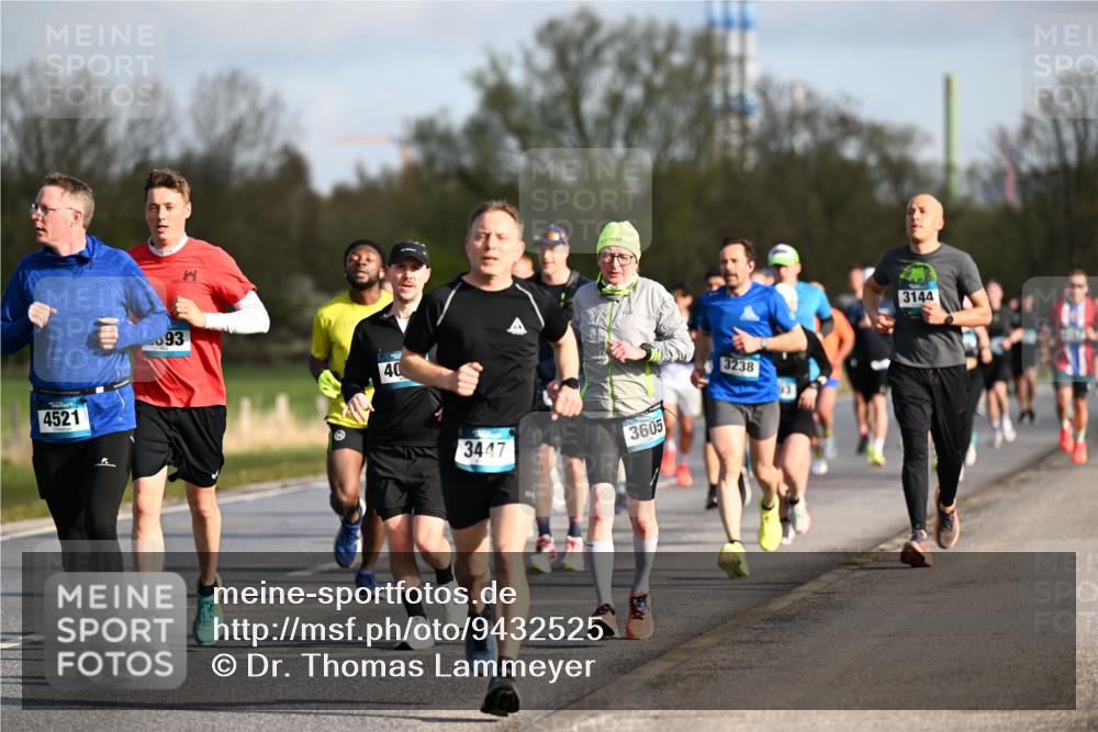 12.04.2026 - 45. Internationalen Wilhelmsburger Insellauf Dr. Thomas Lammeyer http://msf.ph/oto/9432525 12.04.2026 09:15:08 Laufen 4521, 93, 40, 3447, 3605, 3238, 3144 meine-sportfotos.de