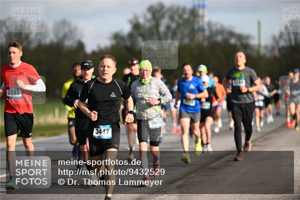 12.04.2026 - 45. Internationalen Wilhelmsburger Insellauf Dr. Thomas Lammeyer http://msf.ph/oto/9432529 12.04.2026 09:15:09 Laufen 2893, 3447, 3605 meine-sportfotos.de