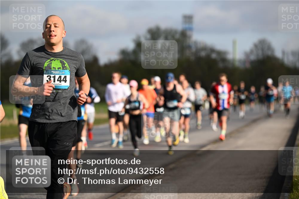 12.04.2026 - 45. Internationalen Wilhelmsburger Insellauf Dr. Thomas Lammeyer http://msf.ph/oto/9432558 12.04.2026 09:15:14 Laufen 3144 meine-sportfotos.de