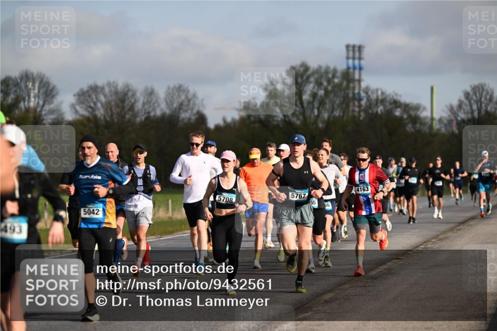 12.04.2026 - 45. Internationalen Wilhelmsburger Insellauf Dr. Thomas Lammeyer http://msf.ph/oto/9432561 12.04.2026 09:15:15 Laufen 5708, 493, 5042, 5767, 65, 66, 4163 meine-sportfotos.de