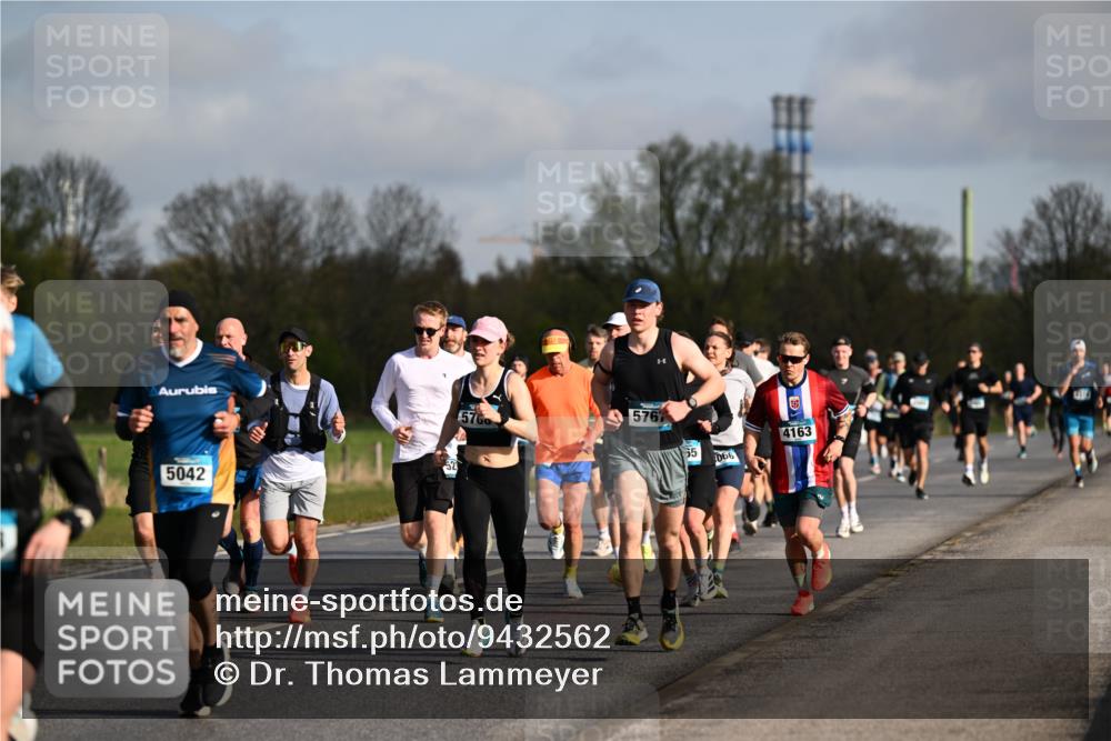 12.04.2026 - 45. Internationalen Wilhelmsburger Insellauf Dr. Thomas Lammeyer http://msf.ph/oto/9432562 12.04.2026 09:15:15 Laufen 5760, 5767, 4163, 55, 066, 5042 meine-sportfotos.de
