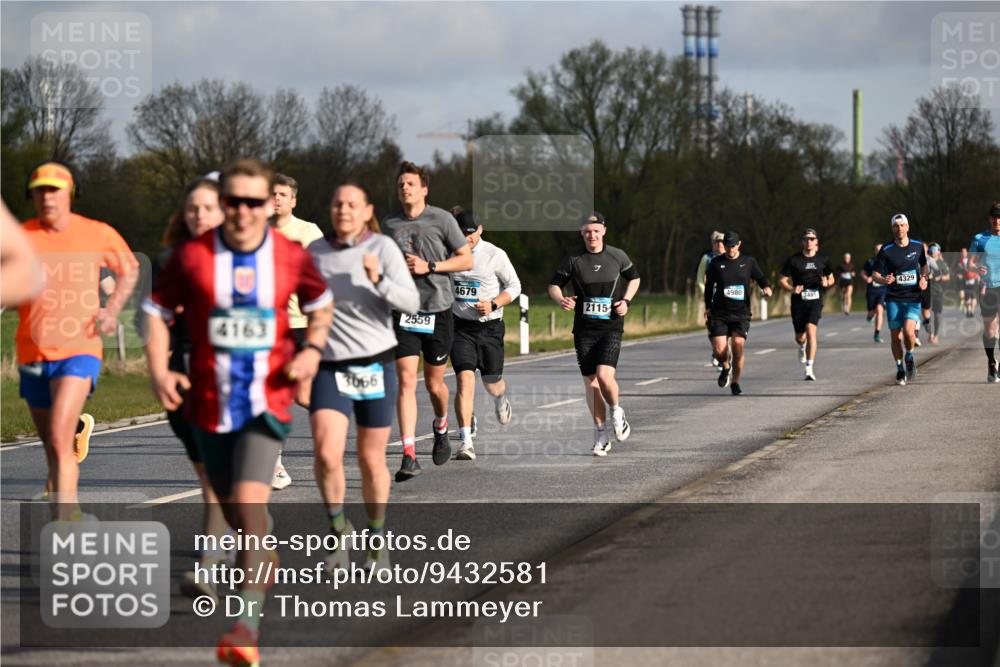12.04.2026 - 45. Internationalen Wilhelmsburger Insellauf Dr. Thomas Lammeyer http://msf.ph/oto/9432581 12.04.2026 09:15:19 Laufen 4163, 3066, 2559, 4679, 7, 2115, 4980, 4329, 3485 meine-sportfotos.de