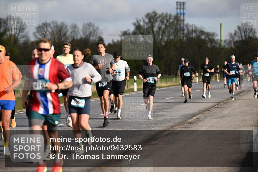 12.04.2026 - 45. Internationalen Wilhelmsburger Insellauf Dr. Thomas Lammeyer http://msf.ph/oto/9432583 12.04.2026 09:15:19 Laufen 63, 4164, 3066, 2559, 679, 4980, 4329, 2115 meine-sportfotos.de