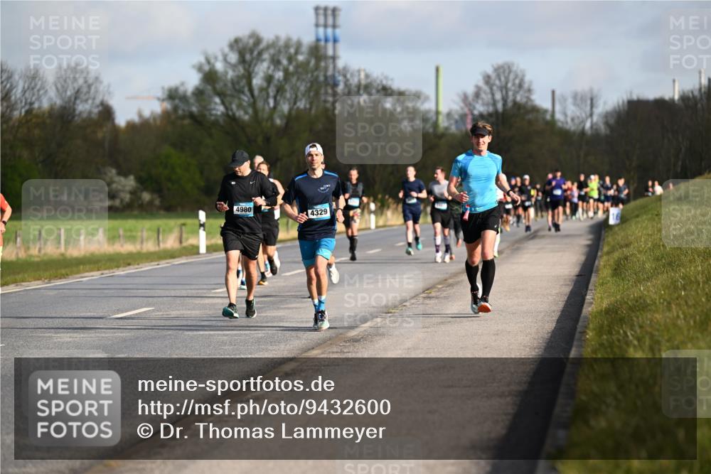 12.04.2026 - 45. Internationalen Wilhelmsburger Insellauf Dr. Thomas Lammeyer http://msf.ph/oto/9432600 12.04.2026 09:15:23 Laufen 4980, 4329 meine-sportfotos.de