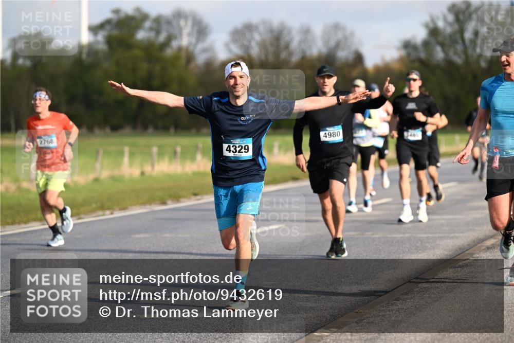 12.04.2026 - 45. Internationalen Wilhelmsburger Insellauf Dr. Thomas Lammeyer http://msf.ph/oto/9432619 12.04.2026 09:15:27 Laufen 2768, 4329, 4980 meine-sportfotos.de