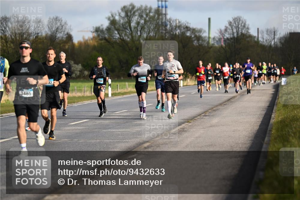 12.04.2026 - 45. Internationalen Wilhelmsburger Insellauf Dr. Thomas Lammeyer http://msf.ph/oto/9432633 12.04.2026 09:15:29 Laufen 3485, 2480, 32, 5254, 2482 meine-sportfotos.de
