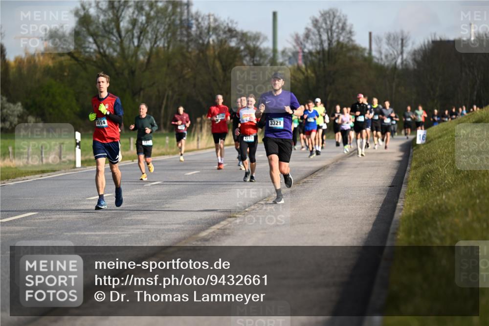 12.04.2026 - 45. Internationalen Wilhelmsburger Insellauf Dr. Thomas Lammeyer http://msf.ph/oto/9432661 12.04.2026 09:15:37 Laufen 5209, 3014, 2710, 3321 meine-sportfotos.de