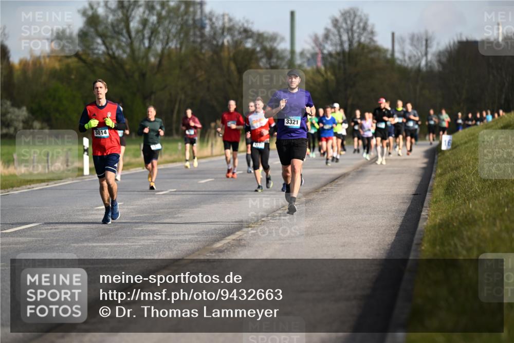 12.04.2026 - 45. Internationalen Wilhelmsburger Insellauf Dr. Thomas Lammeyer http://msf.ph/oto/9432663 12.04.2026 09:15:38 Laufen 3014, 3321 meine-sportfotos.de