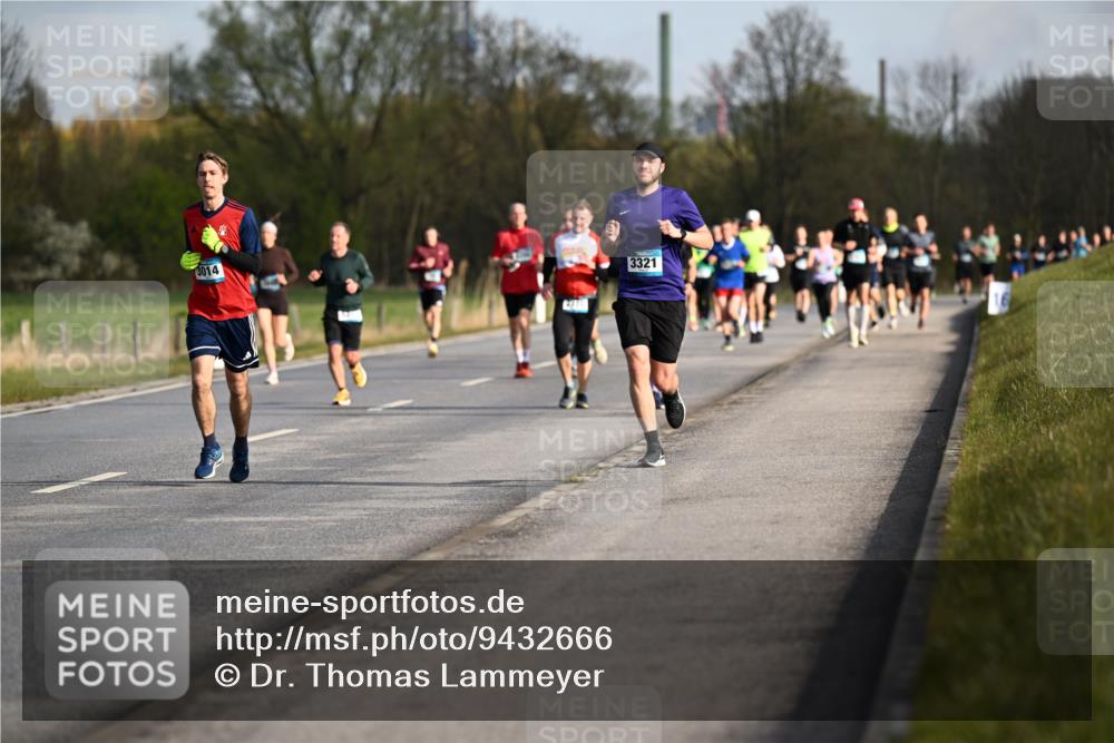 12.04.2026 - 45. Internationalen Wilhelmsburger Insellauf Dr. Thomas Lammeyer http://msf.ph/oto/9432666 12.04.2026 09:15:38 Laufen 3014, 3321 meine-sportfotos.de