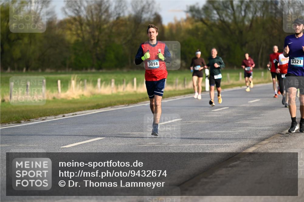 12.04.2026 - 45. Internationalen Wilhelmsburger Insellauf Dr. Thomas Lammeyer http://msf.ph/oto/9432674 12.04.2026 09:15:40 Laufen 3014, 3321 meine-sportfotos.de