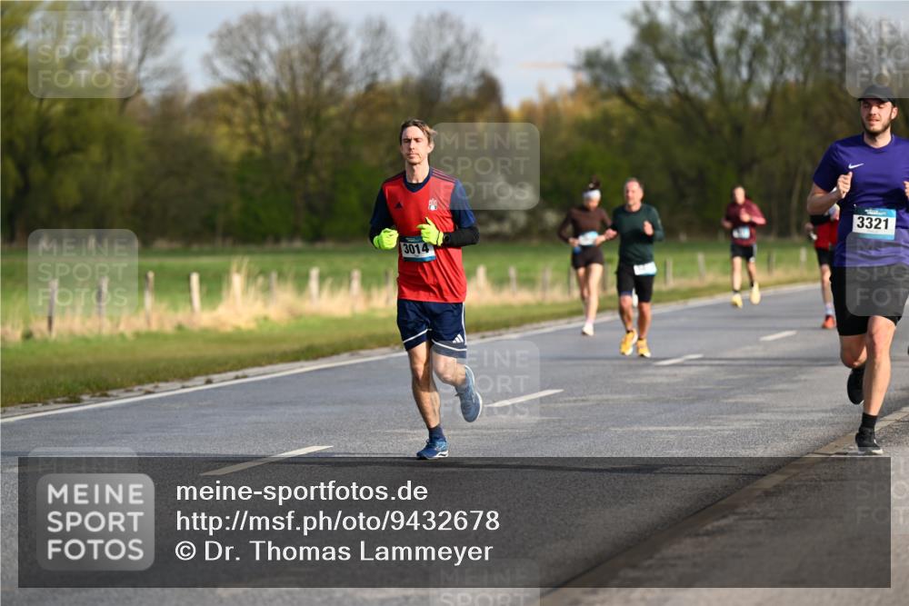 12.04.2026 - 45. Internationalen Wilhelmsburger Insellauf Dr. Thomas Lammeyer http://msf.ph/oto/9432678 12.04.2026 09:15:41 Laufen 3014, 3321 meine-sportfotos.de