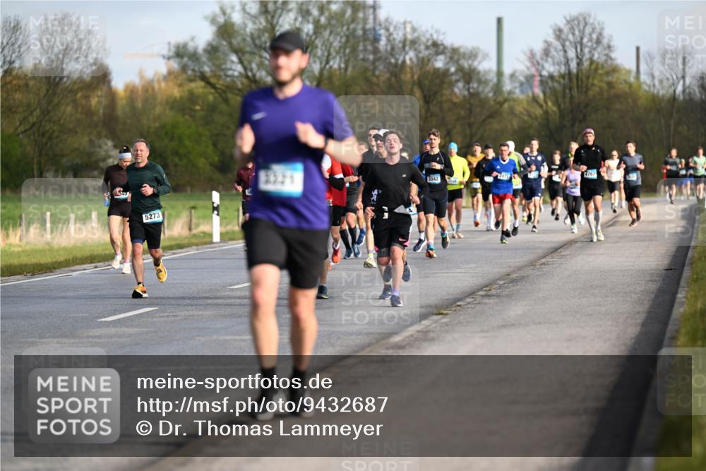 12.04.2026 - 45. Internationalen Wilhelmsburger Insellauf Dr. Thomas Lammeyer http://msf.ph/oto/9432687 12.04.2026 09:15:42 Laufen 49, 5273, 3321, 4787, 3042 meine-sportfotos.de