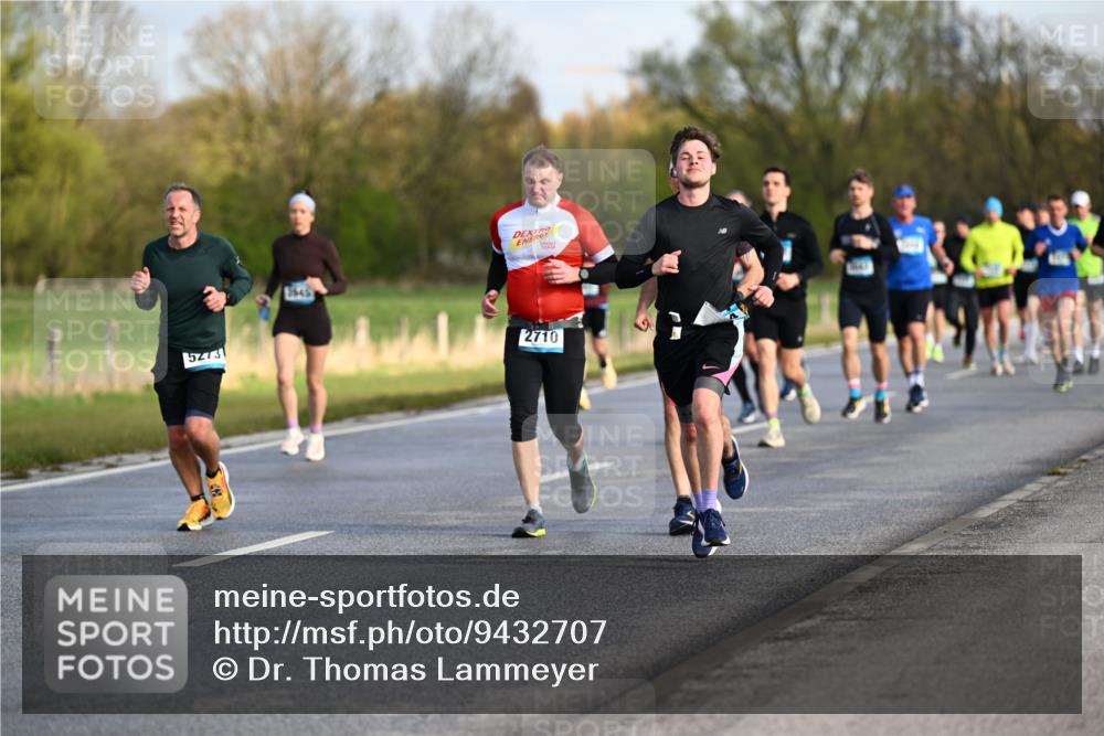 12.04.2026 - 45. Internationalen Wilhelmsburger Insellauf Dr. Thomas Lammeyer http://msf.ph/oto/9432707 12.04.2026 09:15:46 Laufen 52731, 3845, 2710 meine-sportfotos.de