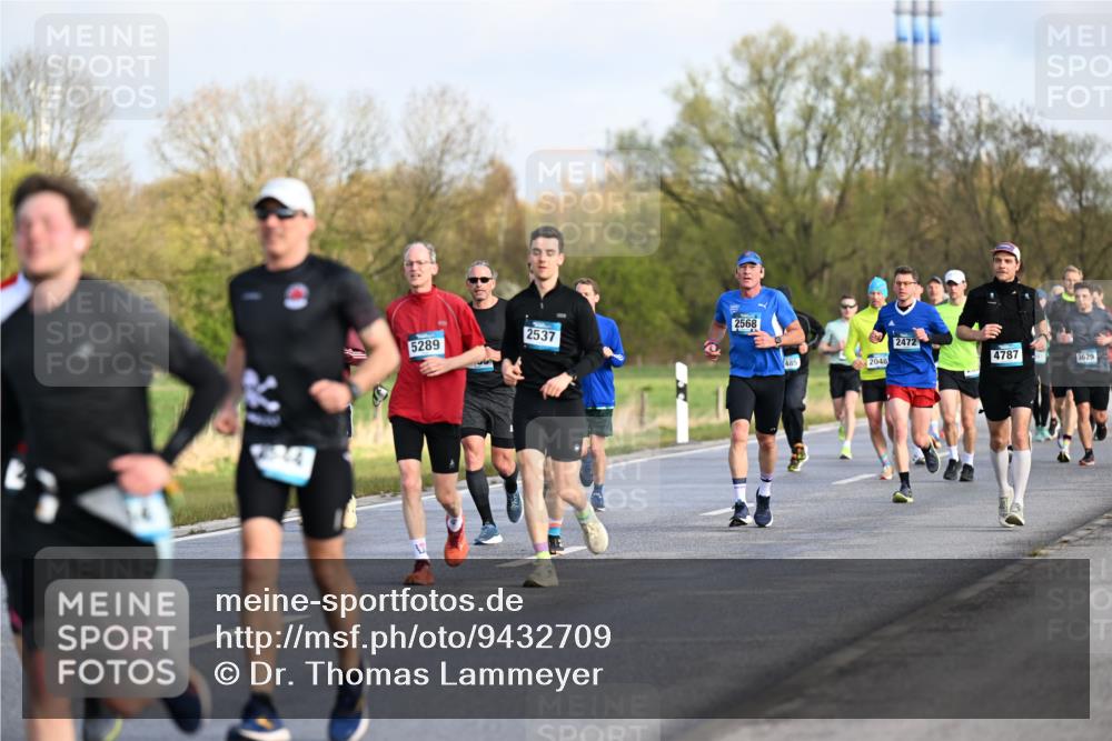 12.04.2026 - 45. Internationalen Wilhelmsburger Insellauf Dr. Thomas Lammeyer http://msf.ph/oto/9432709 12.04.2026 09:15:48 Laufen 2568, 2537, 5289, 2472, 2048, 4787, 3629 meine-sportfotos.de