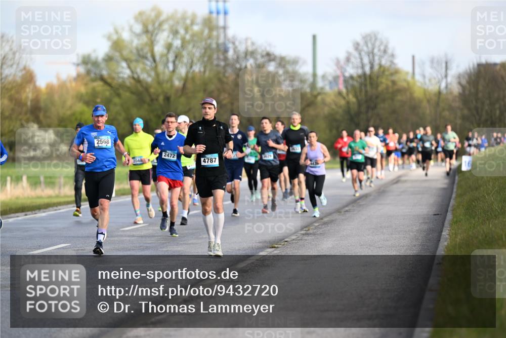 12.04.2026 - 45. Internationalen Wilhelmsburger Insellauf Dr. Thomas Lammeyer http://msf.ph/oto/9432720 12.04.2026 09:15:50 Laufen 2568, 2472, 3629, 2048, 4787 meine-sportfotos.de