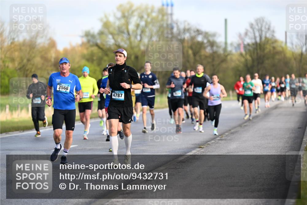 12.04.2026 - 45. Internationalen Wilhelmsburger Insellauf Dr. Thomas Lammeyer http://msf.ph/oto/9432731 12.04.2026 09:15:52 Laufen 2568, 4787, 1544 meine-sportfotos.de