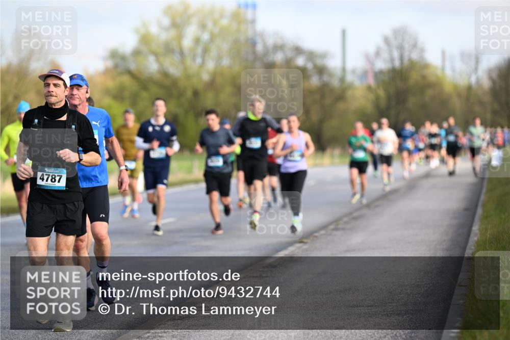 12.04.2026 - 45. Internationalen Wilhelmsburger Insellauf Dr. Thomas Lammeyer http://msf.ph/oto/9432744 12.04.2026 09:15:54 Laufen 4787 meine-sportfotos.de