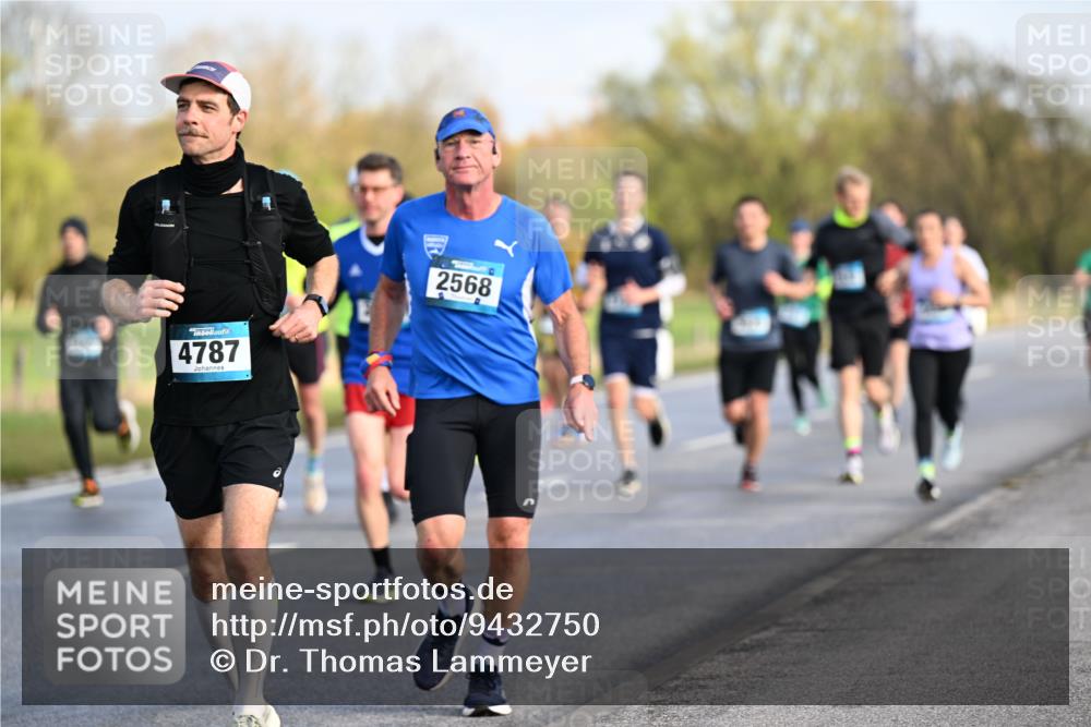 12.04.2026 - 45. Internationalen Wilhelmsburger Insellauf Dr. Thomas Lammeyer http://msf.ph/oto/9432750 12.04.2026 09:15:55 Laufen 4787, 2568 meine-sportfotos.de