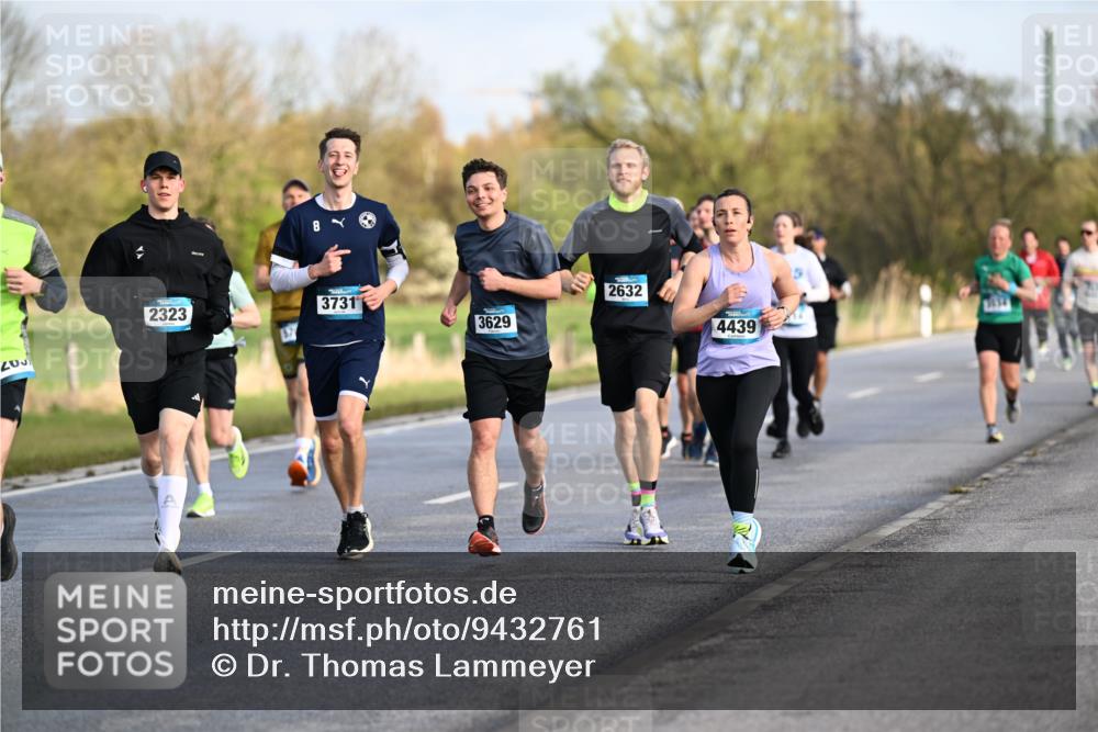12.04.2026 - 45. Internationalen Wilhelmsburger Insellauf Dr. Thomas Lammeyer http://msf.ph/oto/9432761 12.04.2026 09:15:57 Laufen 8, 2323, 3731, 3629, 20, 2632, 4439 meine-sportfotos.de