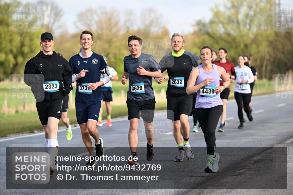 12.04.2026 - 45. Internationalen Wilhelmsburger Insellauf Dr. Thomas Lammeyer http://msf.ph/oto/9432769 12.04.2026 09:15:59 Laufen 2323, 8, 3731, 3629, 2632, 4439, 2214 meine-sportfotos.de