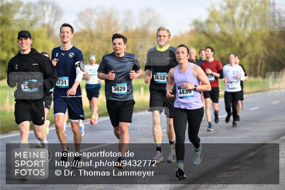 12.04.2026 - 45. Internationalen Wilhelmsburger Insellauf Dr. Thomas Lammeyer http://msf.ph/oto/9432772 12.04.2026 09:15:59 Laufen 23, 8, 3731, 3629, 2632, 4439 meine-sportfotos.de