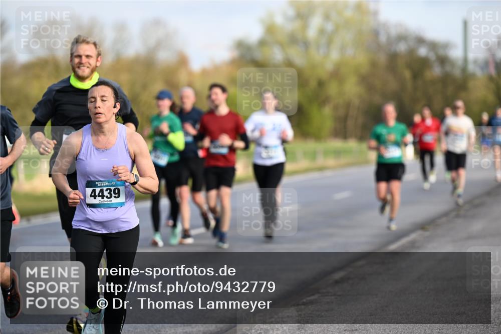 12.04.2026 - 45. Internationalen Wilhelmsburger Insellauf Dr. Thomas Lammeyer http://msf.ph/oto/9432779 12.04.2026 09:16:00 Laufen 4439 meine-sportfotos.de