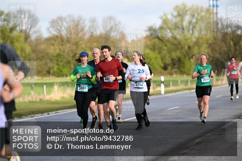 12.04.2026 - 45. Internationalen Wilhelmsburger Insellauf Dr. Thomas Lammeyer http://msf.ph/oto/9432786 12.04.2026 09:16:01 Laufen 3991, 40, 224, 25, 3214, 3534 meine-sportfotos.de