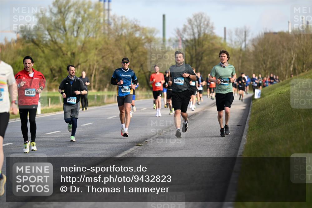 12.04.2026 - 45. Internationalen Wilhelmsburger Insellauf Dr. Thomas Lammeyer http://msf.ph/oto/9432823 12.04.2026 09:16:08 Laufen 2953, 4555, 5048, 3043, 5405 meine-sportfotos.de