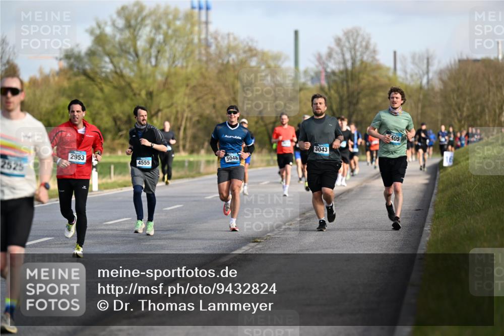 12.04.2026 - 45. Internationalen Wilhelmsburger Insellauf Dr. Thomas Lammeyer http://msf.ph/oto/9432824 12.04.2026 09:16:08 Laufen 2525, 2953, 4555, 5048, 3043, 405 meine-sportfotos.de