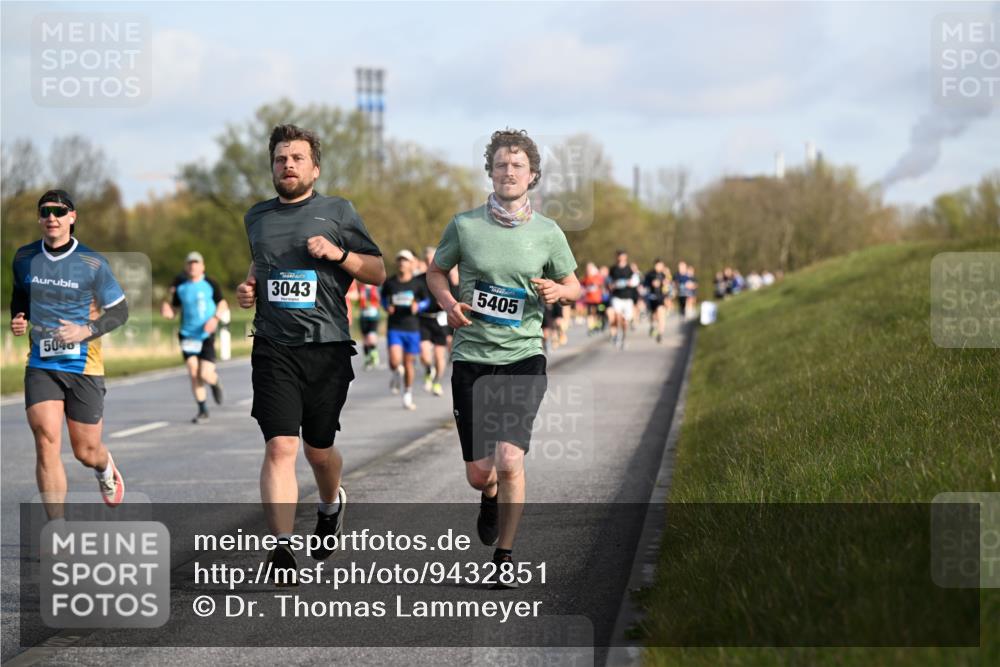 12.04.2026 - 45. Internationalen Wilhelmsburger Insellauf Dr. Thomas Lammeyer http://msf.ph/oto/9432851 12.04.2026 09:16:14 Laufen 3, 5040, 3043, 5405 meine-sportfotos.de