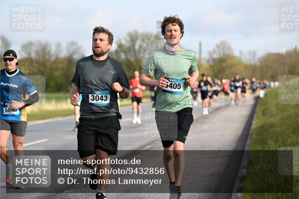 12.04.2026 - 45. Internationalen Wilhelmsburger Insellauf Dr. Thomas Lammeyer http://msf.ph/oto/9432856 12.04.2026 09:16:15 Laufen 3043, 5048, 405 meine-sportfotos.de