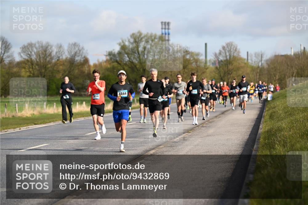 12.04.2026 - 45. Internationalen Wilhelmsburger Insellauf Dr. Thomas Lammeyer http://msf.ph/oto/9432869 12.04.2026 09:16:18 Laufen 4844, 2614 meine-sportfotos.de