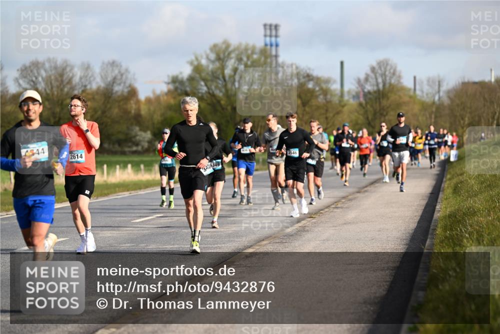 12.04.2026 - 45. Internationalen Wilhelmsburger Insellauf Dr. Thomas Lammeyer http://msf.ph/oto/9432876 12.04.2026 09:16:20 Laufen 344, 2614, 3424349, 3546 meine-sportfotos.de