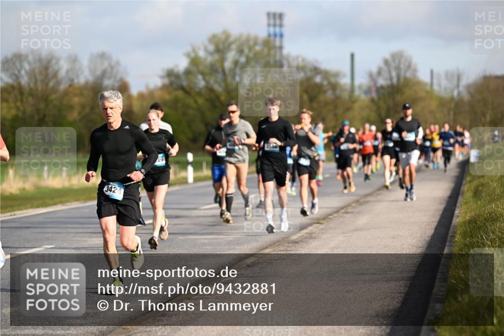 12.04.2026 - 45. Internationalen Wilhelmsburger Insellauf Dr. Thomas Lammeyer http://msf.ph/oto/9432881 12.04.2026 09:16:22 Laufen 342, 49 meine-sportfotos.de