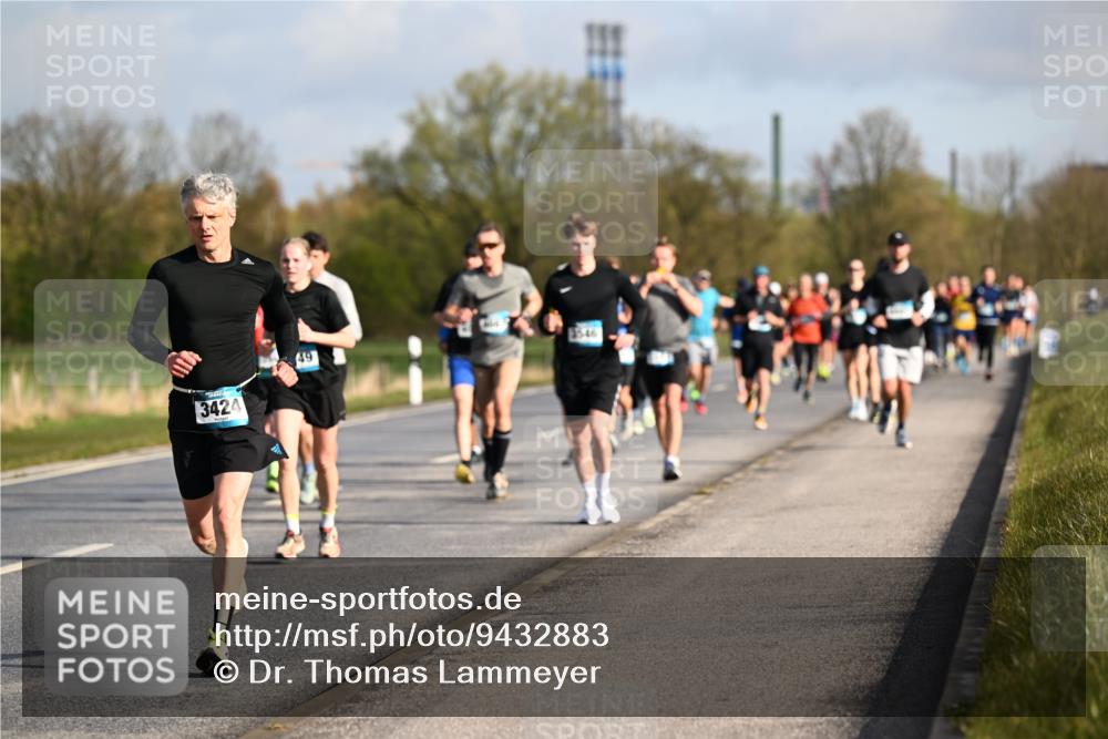 12.04.2026 - 45. Internationalen Wilhelmsburger Insellauf Dr. Thomas Lammeyer http://msf.ph/oto/9432883 12.04.2026 09:16:22 Laufen 3424, 49 meine-sportfotos.de