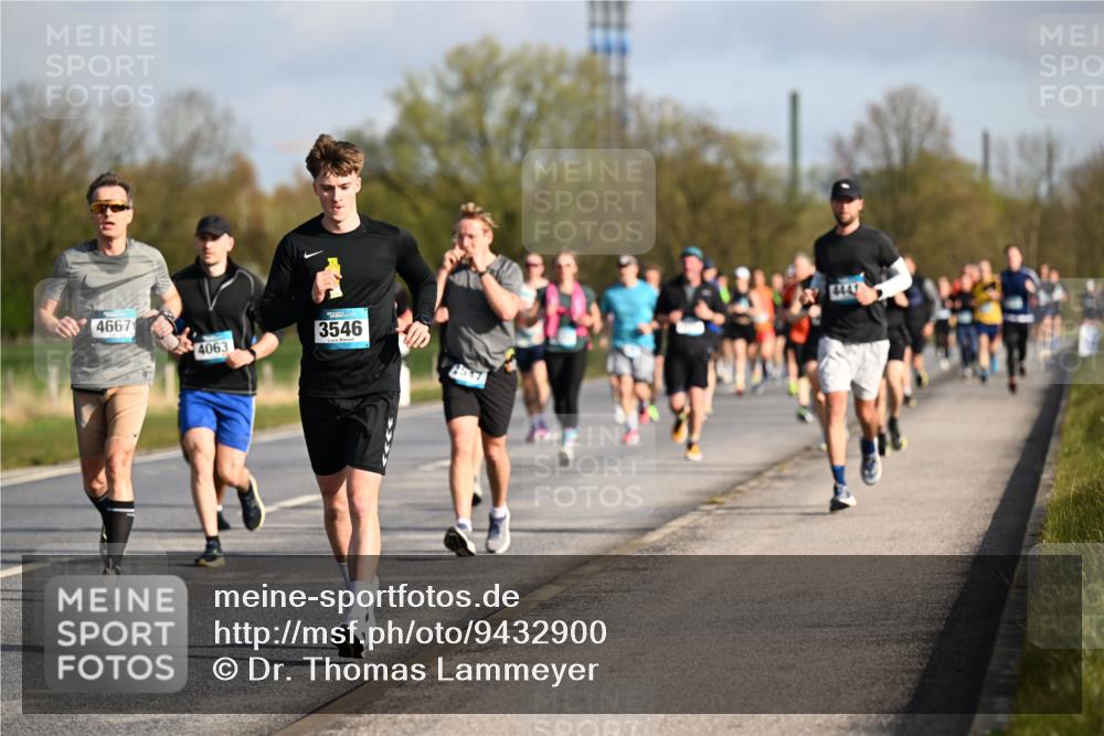 12.04.2026 - 45. Internationalen Wilhelmsburger Insellauf Dr. Thomas Lammeyer http://msf.ph/oto/9432900 12.04.2026 09:16:25 Laufen 4667, 3546, 4063, 2547 meine-sportfotos.de