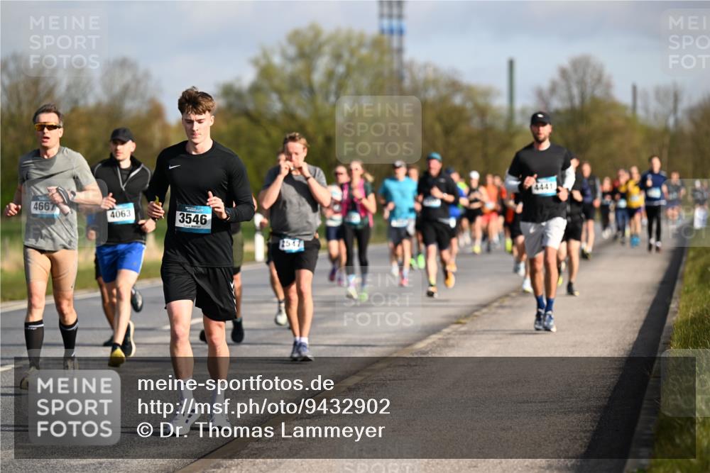 12.04.2026 - 45. Internationalen Wilhelmsburger Insellauf Dr. Thomas Lammeyer http://msf.ph/oto/9432902 12.04.2026 09:16:25 Laufen 4667, 4063, 3546, 2547 meine-sportfotos.de