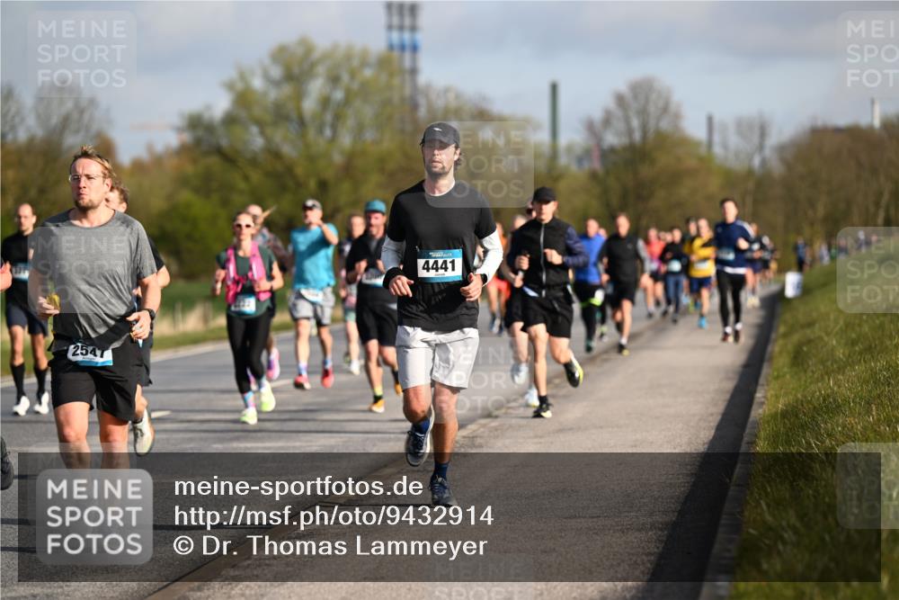 12.04.2026 - 45. Internationalen Wilhelmsburger Insellauf Dr. Thomas Lammeyer http://msf.ph/oto/9432914 12.04.2026 09:16:28 Laufen 2547, 4441 meine-sportfotos.de