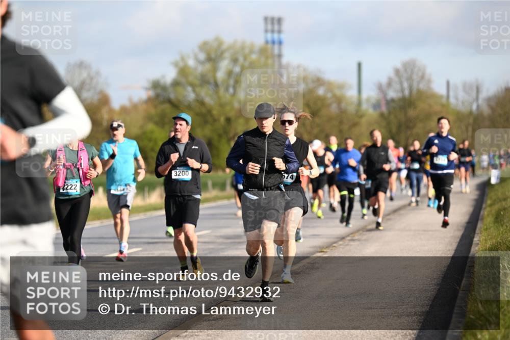 12.04.2026 - 45. Internationalen Wilhelmsburger Insellauf Dr. Thomas Lammeyer http://msf.ph/oto/9432932 12.04.2026 09:16:31 Laufen 3200, 674, 2222 meine-sportfotos.de