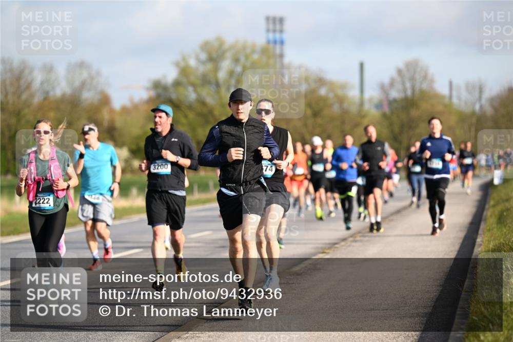 12.04.2026 - 45. Internationalen Wilhelmsburger Insellauf Dr. Thomas Lammeyer http://msf.ph/oto/9432936 12.04.2026 09:16:31 Laufen 2222, 3200, 74 meine-sportfotos.de