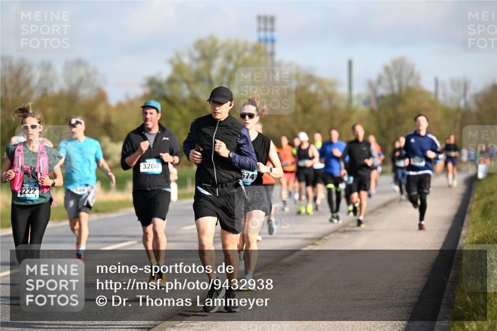12.04.2026 - 45. Internationalen Wilhelmsburger Insellauf Dr. Thomas Lammeyer http://msf.ph/oto/9432938 12.04.2026 09:16:31 Laufen 2222, 3200, 674 meine-sportfotos.de
