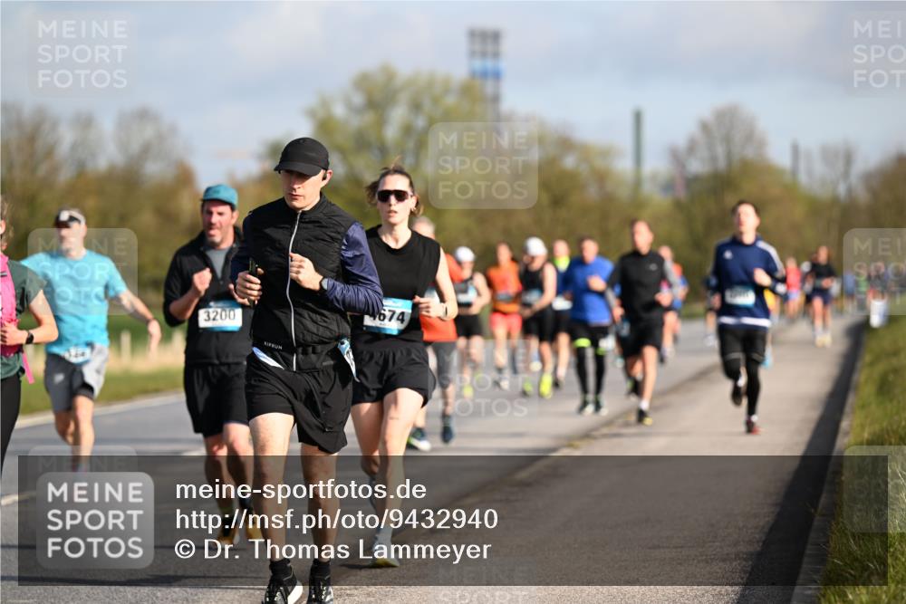 12.04.2026 - 45. Internationalen Wilhelmsburger Insellauf Dr. Thomas Lammeyer http://msf.ph/oto/9432940 12.04.2026 09:16:32 Laufen 3200, 674 meine-sportfotos.de