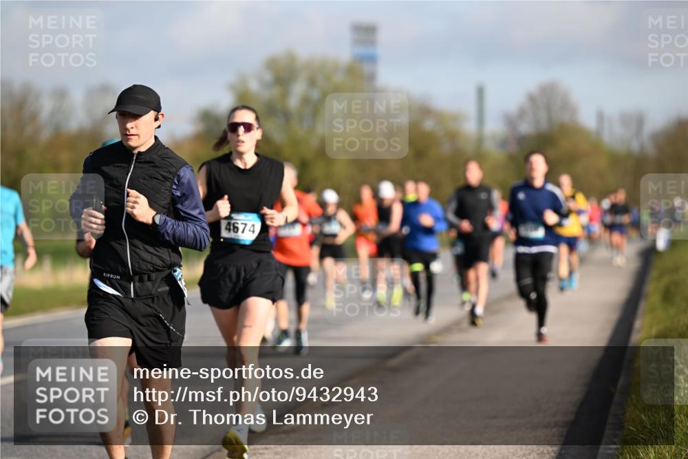 12.04.2026 - 45. Internationalen Wilhelmsburger Insellauf Dr. Thomas Lammeyer http://msf.ph/oto/9432943 12.04.2026 09:16:33 Laufen 4674 meine-sportfotos.de