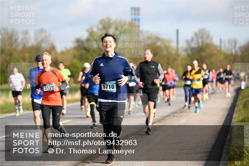 12.04.2026 - 45. Internationalen Wilhelmsburger Insellauf Dr. Thomas Lammeyer http://msf.ph/oto/9432963 12.04.2026 09:16:36 Laufen 3139, 5710 meine-sportfotos.de