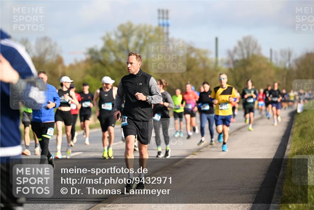 12.04.2026 - 45. Internationalen Wilhelmsburger Insellauf Dr. Thomas Lammeyer http://msf.ph/oto/9432971 12.04.2026 09:16:38 Laufen 33 meine-sportfotos.de