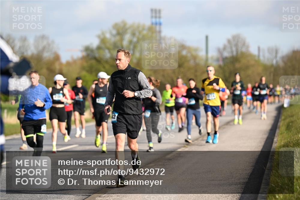 12.04.2026 - 45. Internationalen Wilhelmsburger Insellauf Dr. Thomas Lammeyer http://msf.ph/oto/9432972 12.04.2026 09:16:38 Laufen 42 meine-sportfotos.de