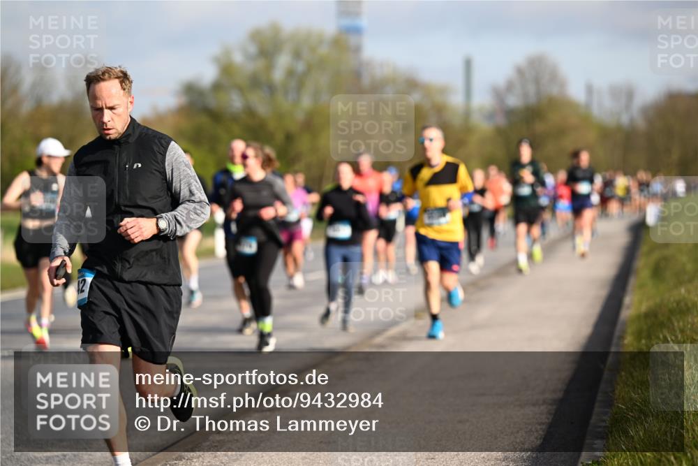 12.04.2026 - 45. Internationalen Wilhelmsburger Insellauf Dr. Thomas Lammeyer http://msf.ph/oto/9432984 12.04.2026 09:16:39 Laufen 12 meine-sportfotos.de