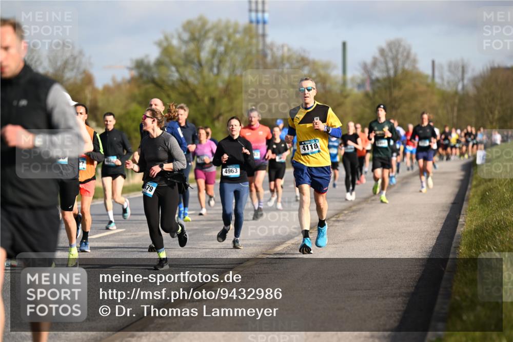 12.04.2026 - 45. Internationalen Wilhelmsburger Insellauf Dr. Thomas Lammeyer http://msf.ph/oto/9432986 12.04.2026 09:16:40 Laufen 479, 4963, 4118 meine-sportfotos.de