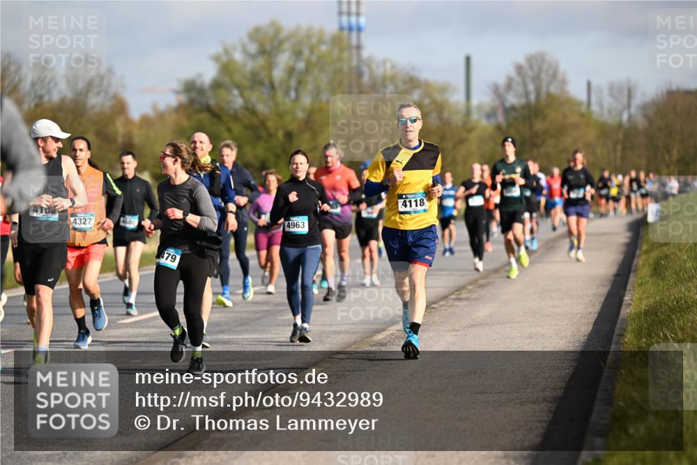 12.04.2026 - 45. Internationalen Wilhelmsburger Insellauf Dr. Thomas Lammeyer http://msf.ph/oto/9432989 12.04.2026 09:16:40 Laufen 4100, 4327, 479, 4963, 4118 meine-sportfotos.de